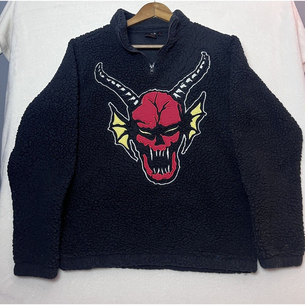Stranger Things Hellfire Club Sherpa Fleece Pullover Black Demon Netflix Small